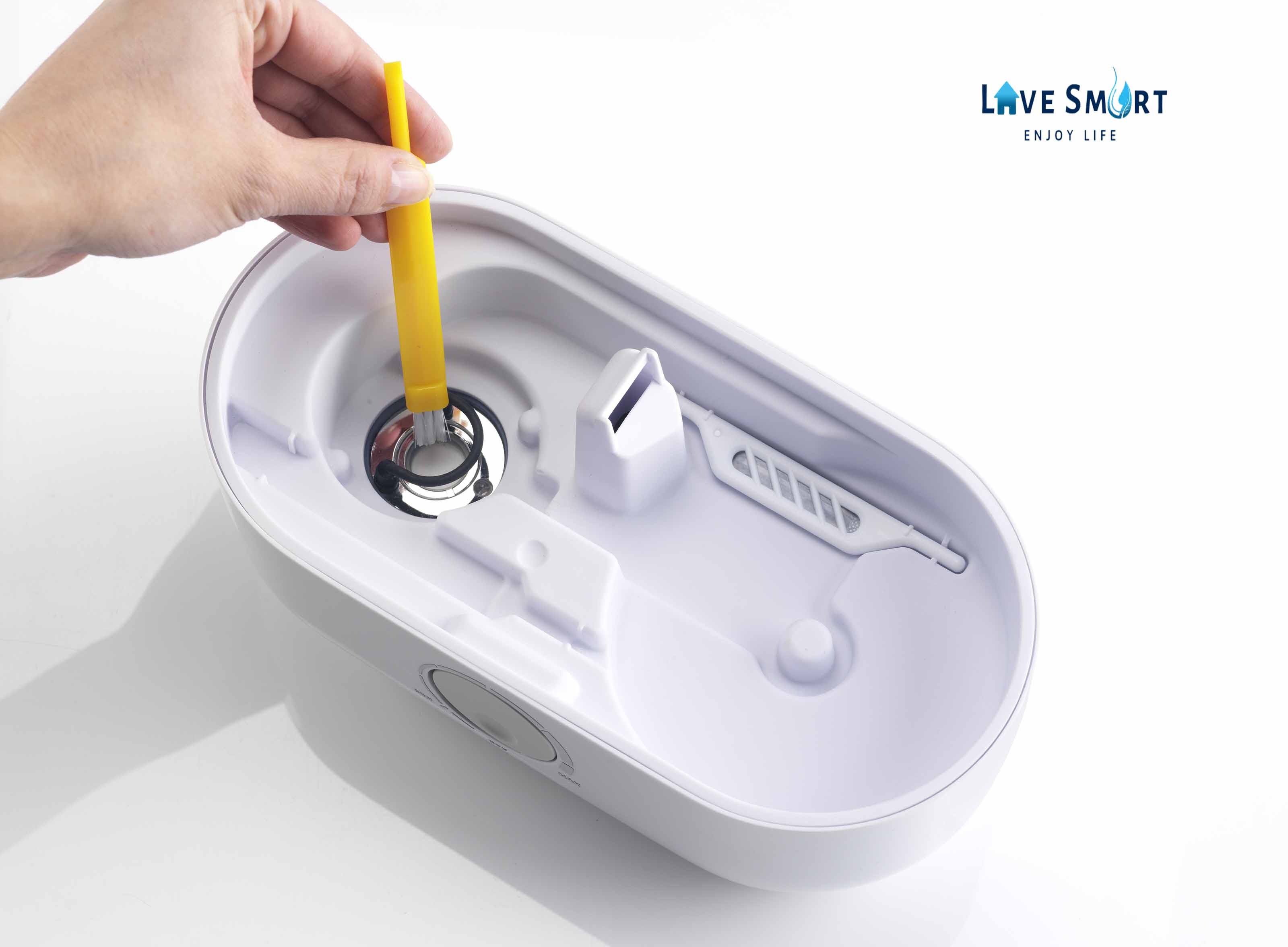 Vệ sinh máy tạo độ ẩm đúng cách